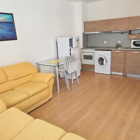 Excelsior Apartment *